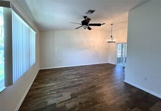 1520 Coastal Pl in Dunedin, FL - Building Photo - Building Photo