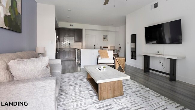 2250 McGregor Blvd, Unit 1305 in Ft. Myers, FL - Building Photo - Building Photo