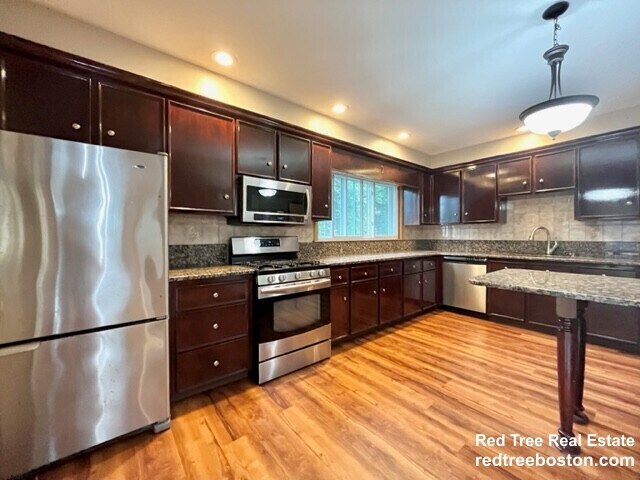 183 Cottage Park Rd, Unit 3 in Winthrop, MA - Building Photo