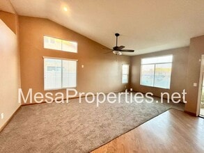 12446 Tierra Bonita Dr in Victorville, CA - Building Photo - Building Photo