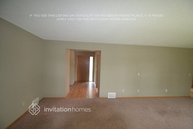 11208 Mississippi Dr N in Champlin, MN - Building Photo - Building Photo