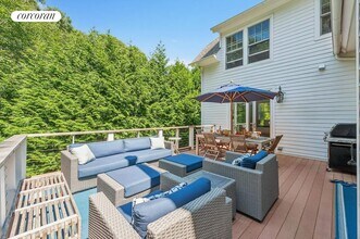 89 Three Mile Harbor Rd in East Hampton, NY - Building Photo - Building Photo