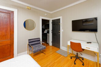 145 S. Fitzhugh in Rochester, NY - Building Photo - Interior Photo