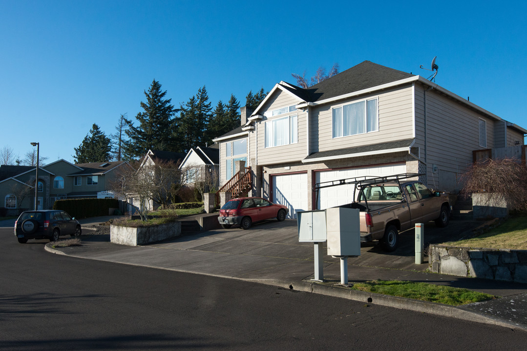 NE 257th in Troutdale, OR - Building Photo