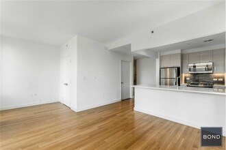 501 E 74th St-Unit -#9F in New York, NY - Building Photo - Building Photo