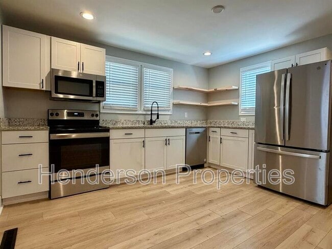 property at 2001 Plaza Ave