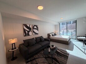 121 NE 5th St, Unit SI FL6-ID1470511P in Miami, FL - Building Photo