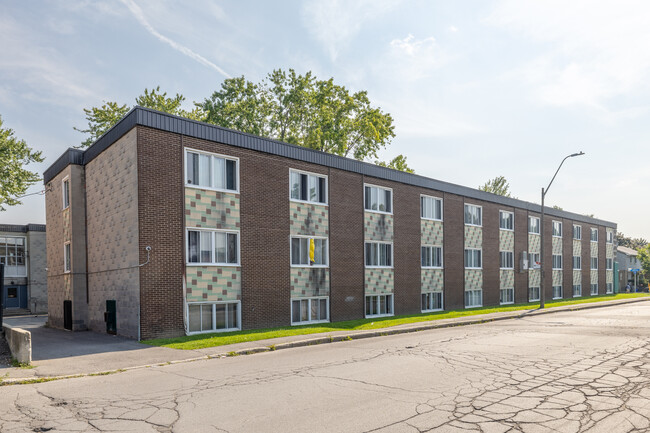 Options Bytown Non Profit Housing Corp in Ottawa, ON - Building Photo - Building Photo