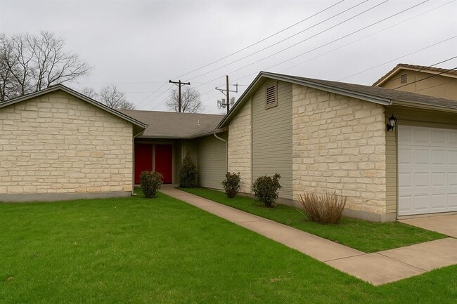property at 2118 Gaston Pl Dr