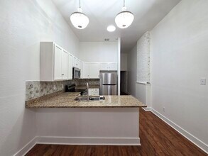 2622 Palmyra St in New Orleans, LA - Building Photo - Building Photo
