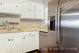 9209 Seminole Blvd in Seminole, FL - Building Photo - Building Photo