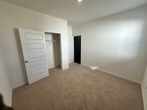 134 Oakchase Pk Ln in Hampton, GA - Building Photo - Building Photo