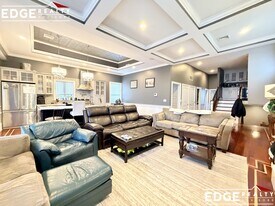 580 E 3rd St, Unit 3 in Boston, MA - Building Photo