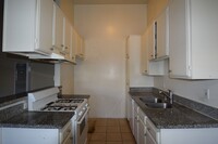 13846 Sherman Way in Van Nuys, CA - Building Photo - Building Photo