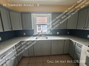 61 Townsend Ave in Newburgh, NY - Building Photo - Building Photo