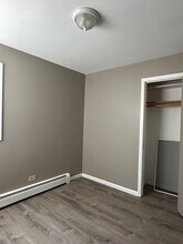 6011 W Gunnison St in Chicago, IL - Building Photo - Building Photo