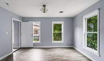 21 W Sunnyside Way in Troy, NY - Building Photo