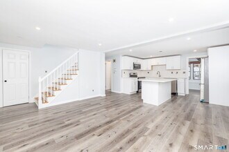 153 Gridley St in Bristol, CT - Building Photo - Building Photo