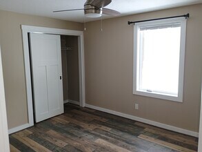 1935 7th St NW, Unit A in Faribault, MN - Building Photo - Building Photo