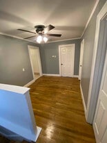 89 North Dr in Wyandotte, MI - Building Photo