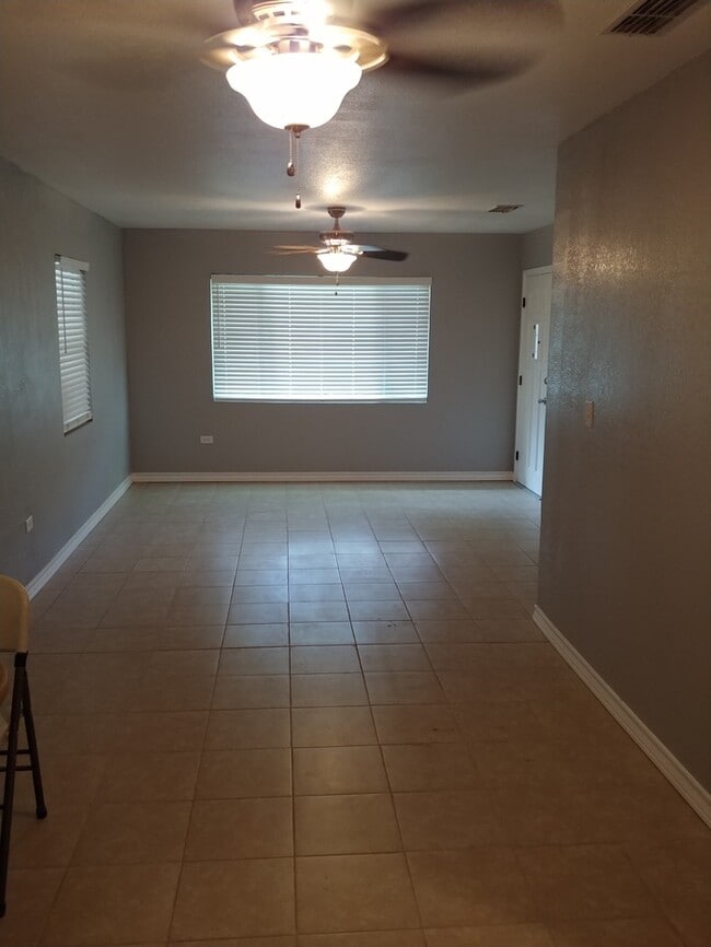 1421 W Madison Ave in Harlingen, TX - Building Photo - Building Photo