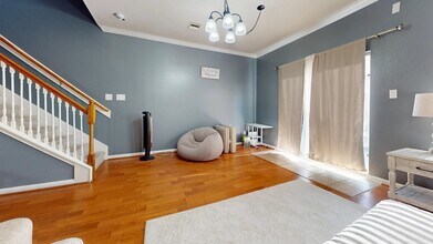 8030 Singing Sonnet Ln in Houston, TX - Building Photo - Building Photo