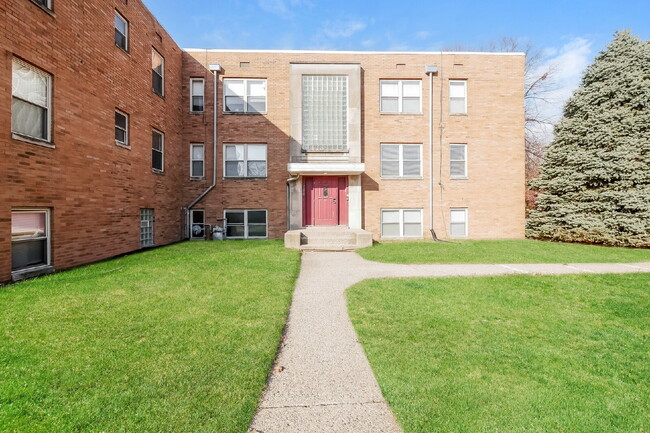 property at 146 E 19th St