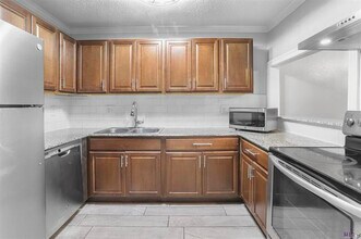 3101 Highland Rd in Baton Rouge, LA - Building Photo - Building Photo