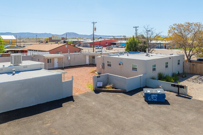 644 Louisiana Blvd SE in Albuquerque, NM - Building Photo - Building Photo