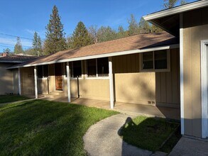 310 Barbara Ave in Weaverville, CA - Building Photo - Building Photo