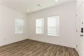 2112 Belzise Terrace in Fort Worth, TX - Building Photo - Building Photo