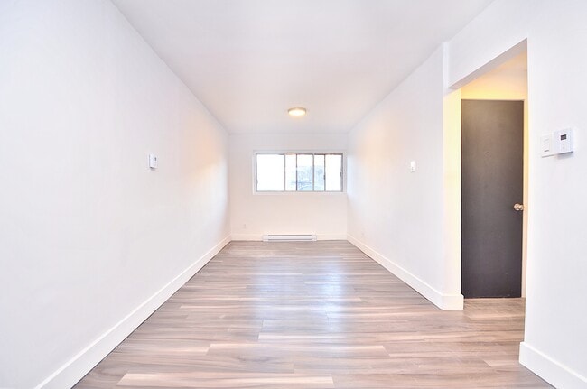 9461 Rue de Martigny in Montréal, QC - Building Photo - Building Photo