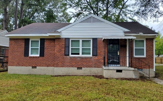 property at 3686 Philsdale Ave