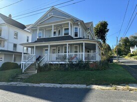 69 Upson Ave in Winchester, CT - Building Photo