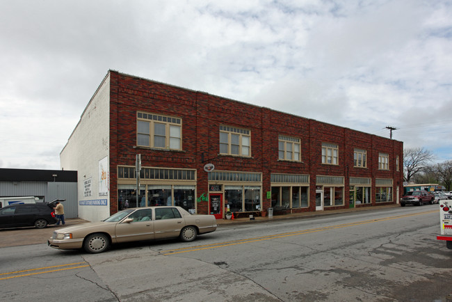 315 W Main St in Waxahachie, TX - Building Photo - Building Photo