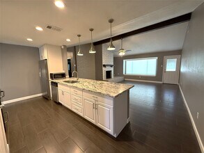 17119 Barcelona Dr in Friendswood, TX - Building Photo - Building Photo