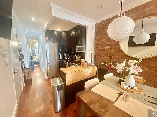property at 334 E 6th St