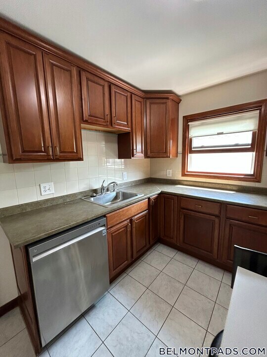 70 Unity Ave in Belmont, MA - Building Photo