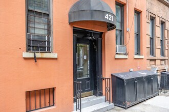 421 E 78th St in New York, NY - Building Photo - Building Photo