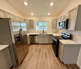 7818 Kensingham Ct in Orlando, FL - Building Photo - Building Photo