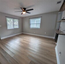 4534 43rd Ave N in St. Petersburg, FL - Building Photo - Building Photo
