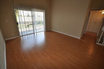 6401 Riverton Ave, Unit 201 in Los Angeles, CA - Building Photo - Building Photo