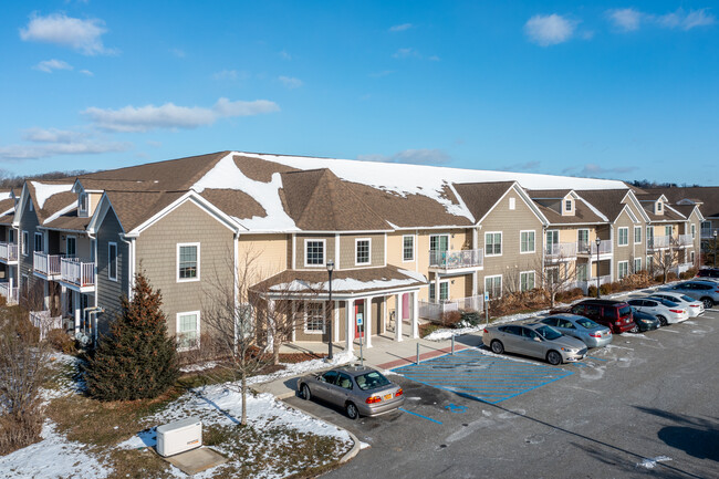 The Mews I in Baldwin Place, NY - Building Photo - Building Photo