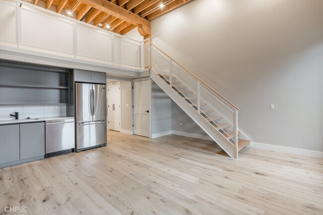 property at 729 N Sangamon St