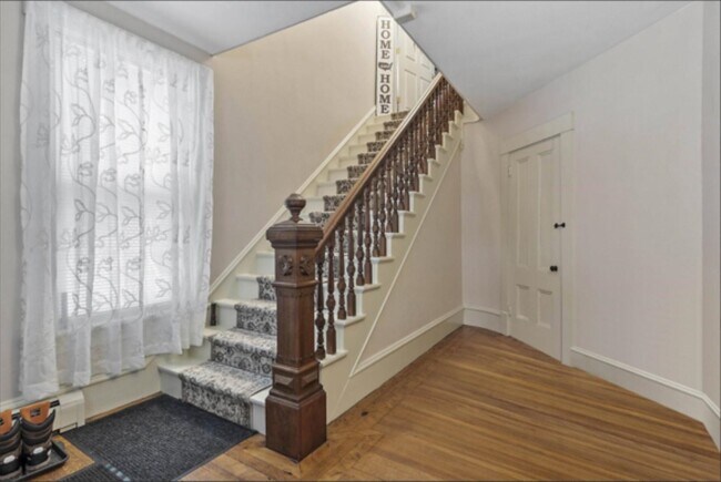 89 Elm St in Milford, NH - Building Photo - Building Photo
