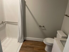 2044 Solstice Lane, Unit #105 in Geneva, NY - Foto de edificio - Building Photo