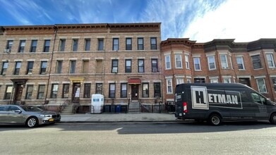 224 Moffat St in Brooklyn, NY - Building Photo - Building Photo