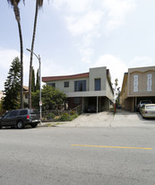 916 S Normandie Ave in Los Angeles, CA - Building Photo