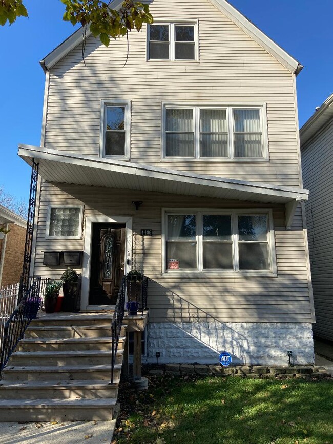 property at 4406 S Maplewood Ave