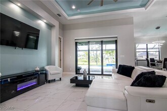 1833 SW 11th Terrace in Cape Coral, FL - Building Photo - Building Photo